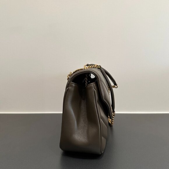 YSL Loulou Medium Chain Bag in quilted leather - Picture 2 of 5